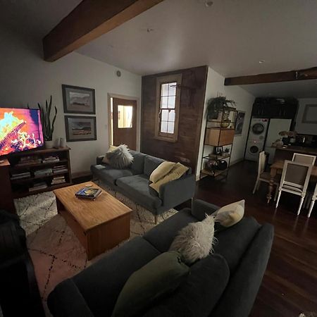 Base Camp Cottage Таупо Екстер'єр фото
